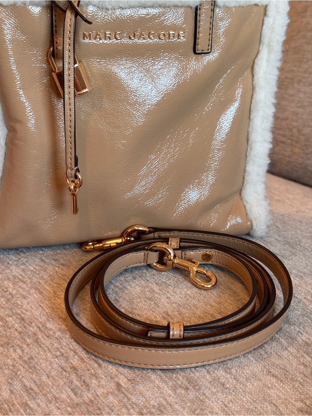 Marc Jacobs Mini Grind Faux Fur Trimmed Crossbody Tote Bag - Like New - Picture 8 of 9